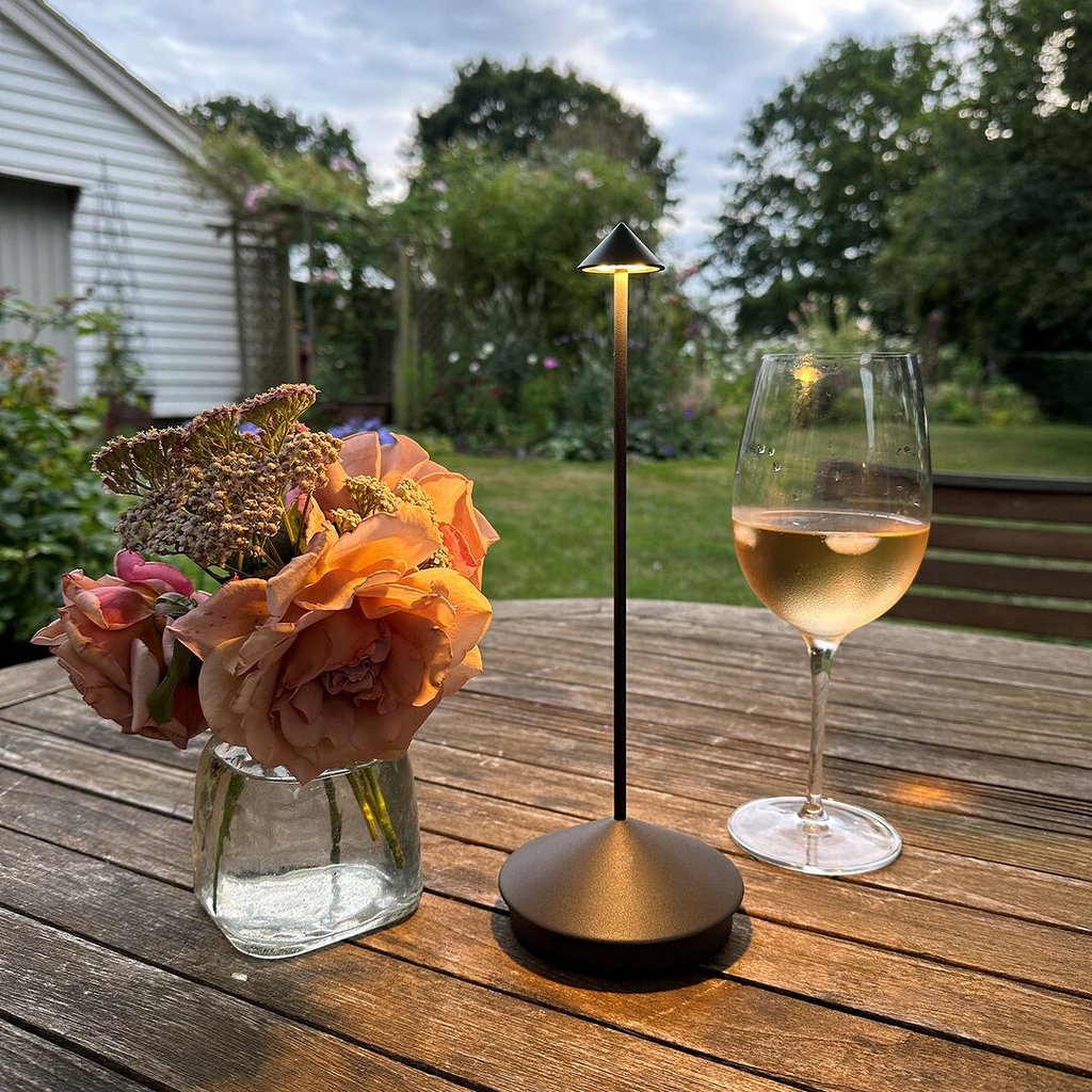 luminária de mesa,
luminária de mesa led,
abajur de sala,
luminaria para estudo,
luminaria de mesa dourada,
luminaria de mesa led,
luminária para mesa de jantar,
luminária de led de mesa,
luminaria estudo,
luminária para estudo,