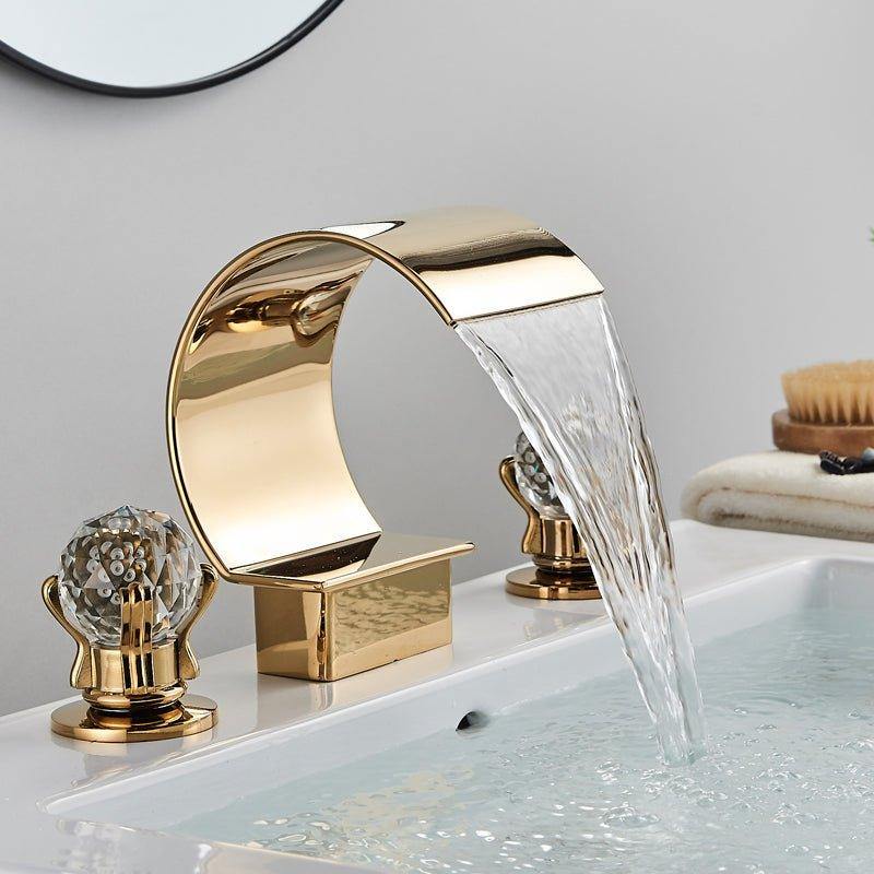 torneira banheiro, torneira do banheiro, torneira monocomando banheiro, torneira de pia banheiro, torneira gourmet banheiro, torneira dourada para banheiro,