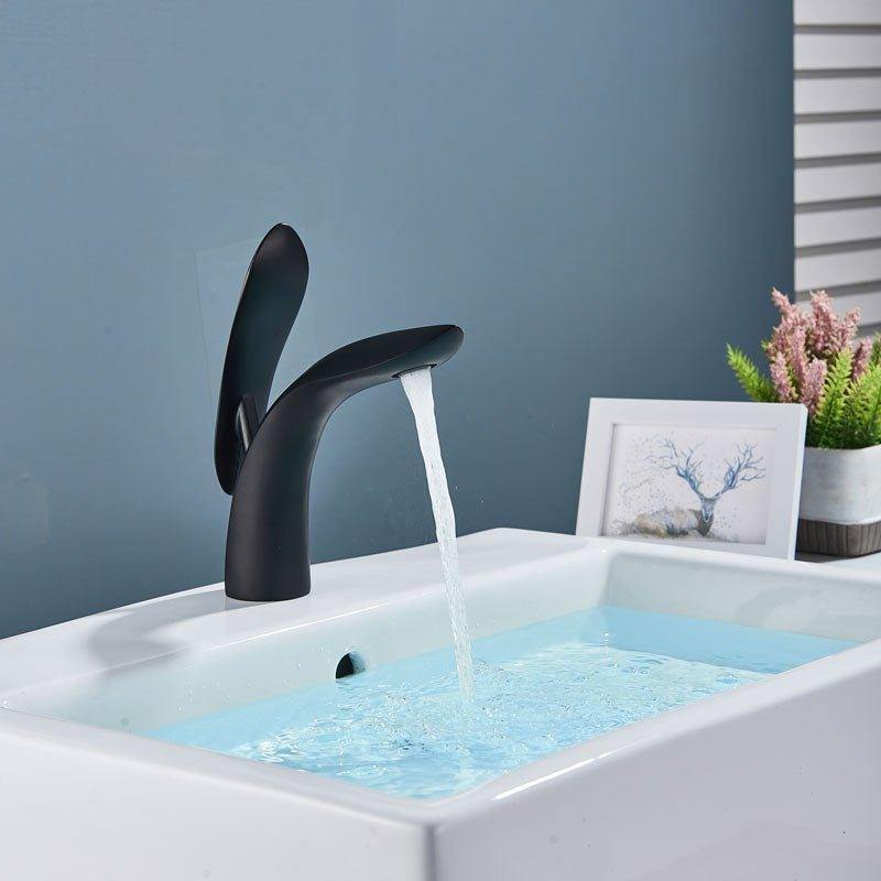 torneira banheiro, torneira do banheiro, torneira de pia banheiro, torneira gourmet banheiro, torneira gourmet preta, torneira preta banheiro, torneira monocomando banheiro,