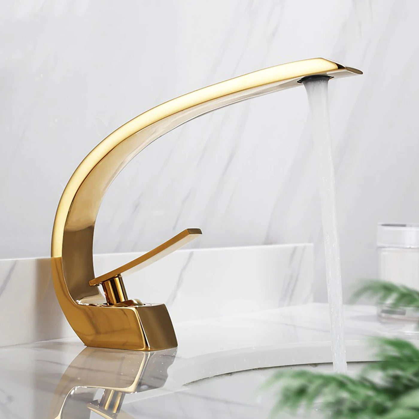 Torneira para banheiro Luxury Dourada quente e fria - foto do produto 1
