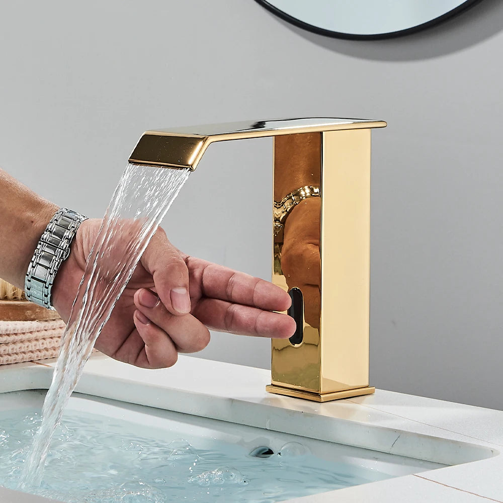 Torneira Elétrica Para Banheiro Com Sensor Touch Modelo Arion — Dourado