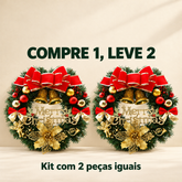 Kit com duas guirlandas de Natal vermelhas e douradas iguais com sinos e placa Merry Christmas. Oferta COMPRE 1, LEVE 2.