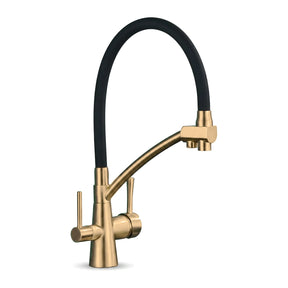 Torneira gourmet com filtro para cozinha Premium Edition dourado escovado em fundo branco