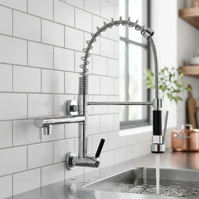 Torneira de parede para cozinha cromada, em cozinha estilo loft com azulejo branco e água corrente — Toque de Casa